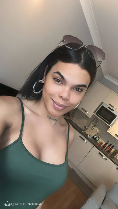 Naomi kandra (Photo)