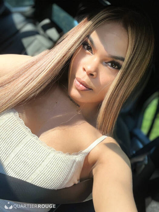 Naomi kandra (Photo)
