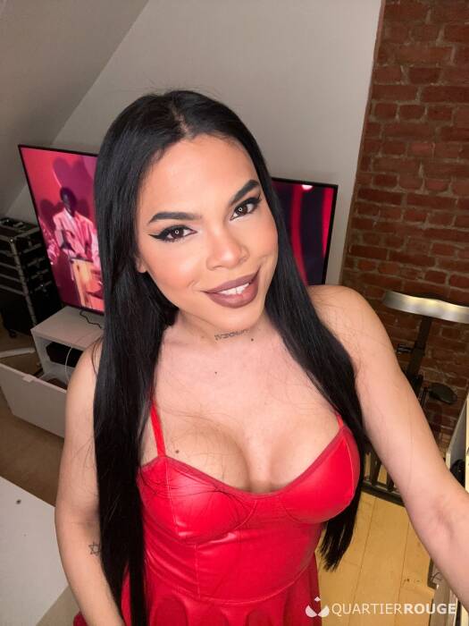 Naomi kandra (Photo)