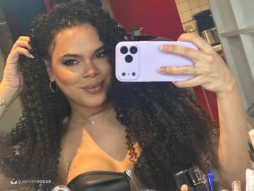 Naomi kandra (Photo)