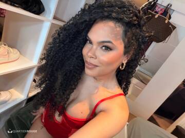 Naomi kandra (Photo)
