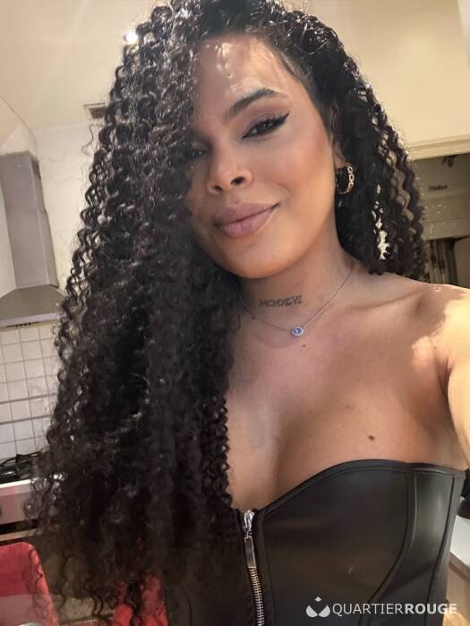 Naomi kandra (Photo)