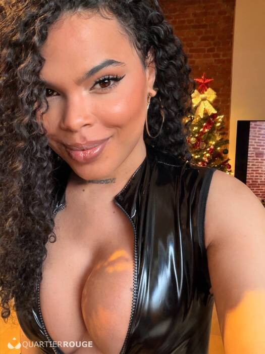 Naomi kandra (Photo)