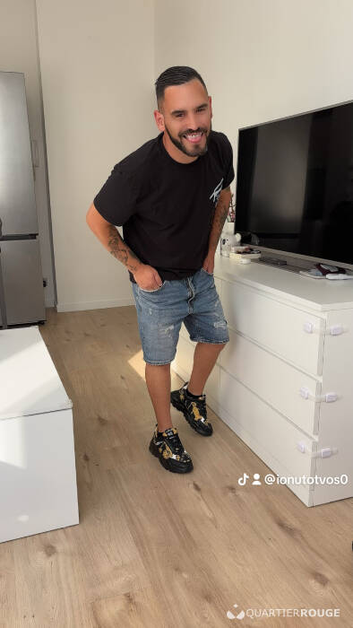 Escort bottom (Photo)