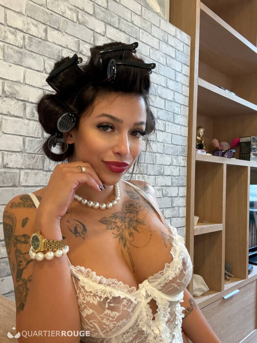 Melly Hot (Photo)