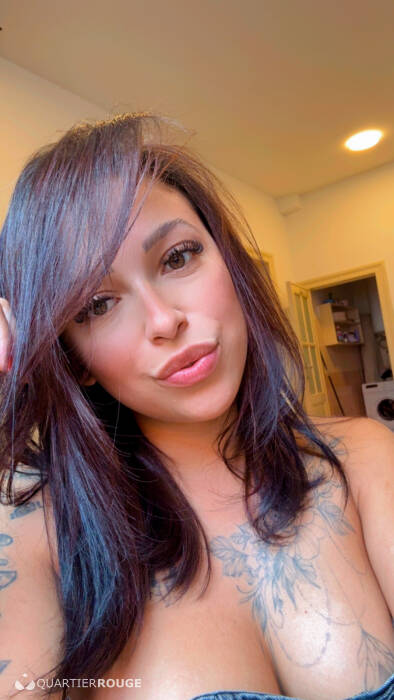 Melly Hot (Photo)