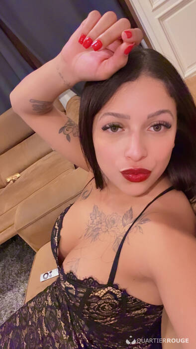 Melly Hot (Photo)