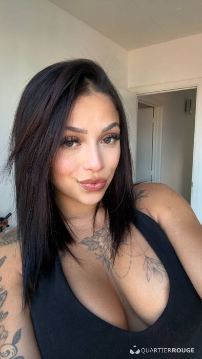Melly Hot (Photo)