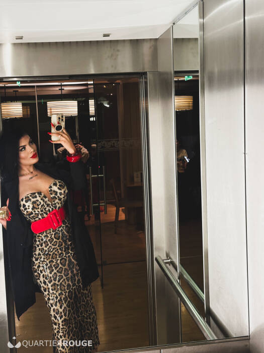 Mary BelleRouge (Photo)