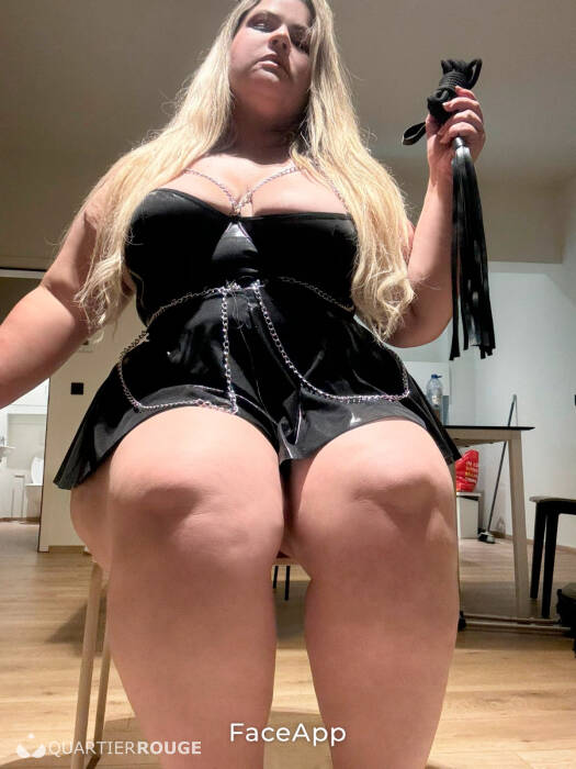 Mikka ronde Big ass (Photo)