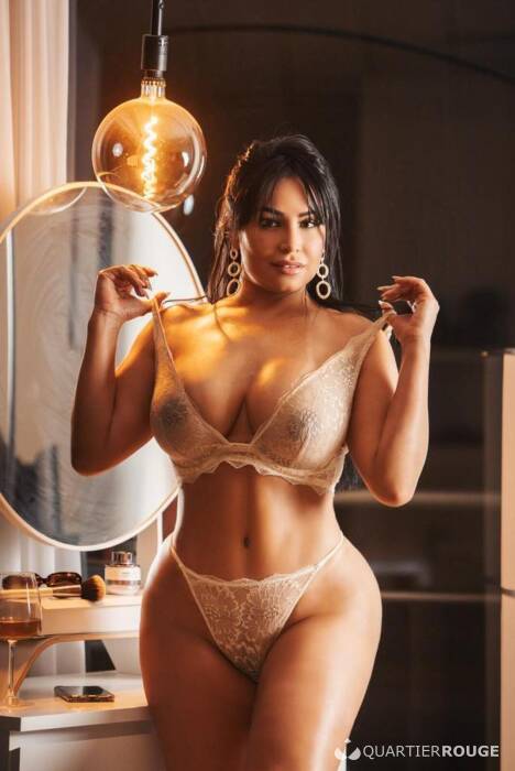 Aline (Photo)