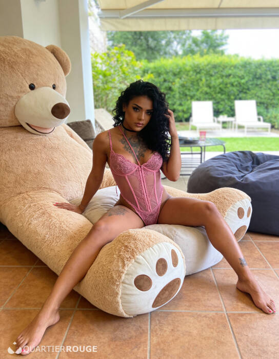 Isabella (Photo)