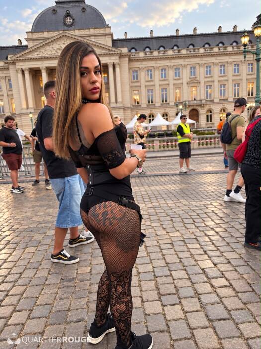 Isabella (Photo)