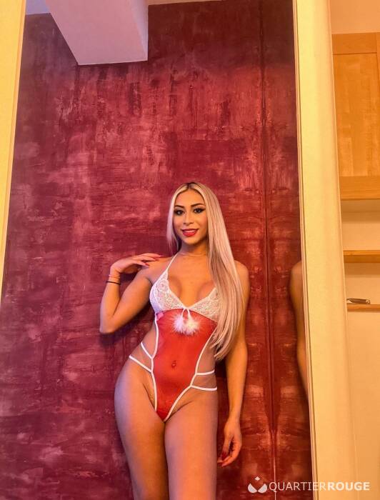 Sabrina Mazi (Photo)