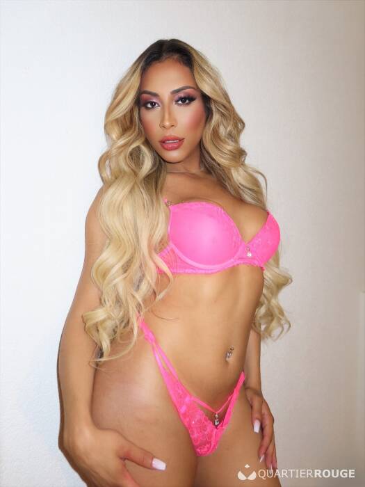 Sabrina Mazi (Photo)