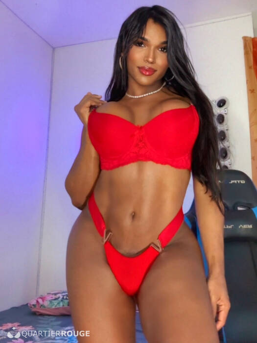 NATASHA PARTY (Photo)