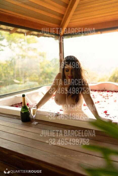 Julieta Barcelona (Photo)