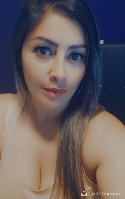 HOT LUNA (Photo)