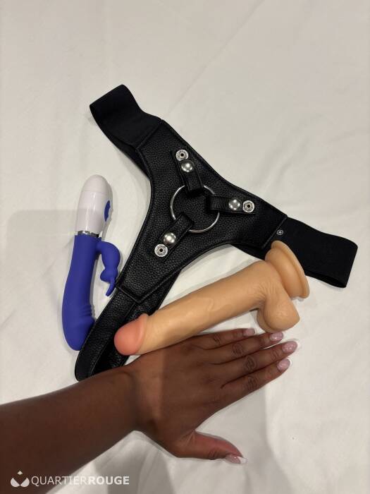 Alice bombom le meilleur anal et fellation (Photo)