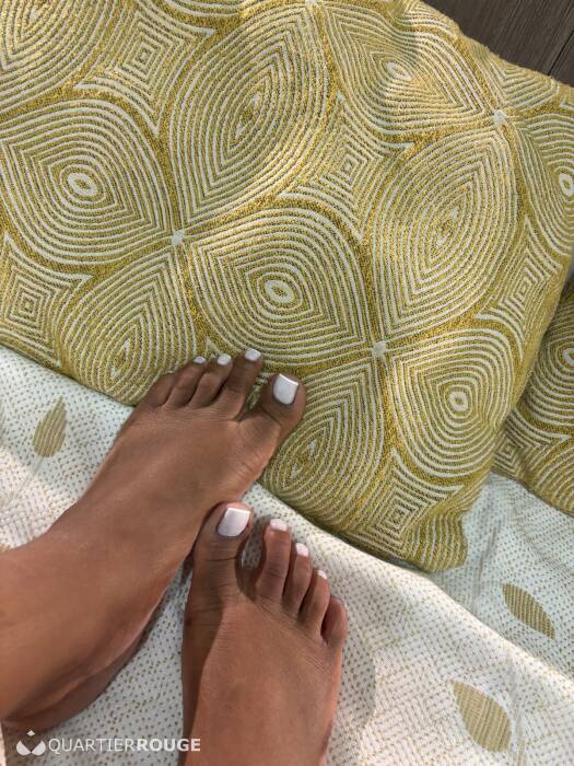 Alice bombom le meilleur anal et fellation (Photo)