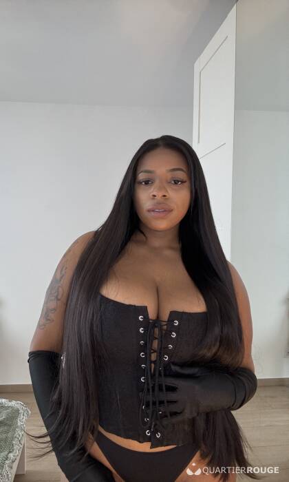 Alice bombom le meilleur anal et fellation (Photo)