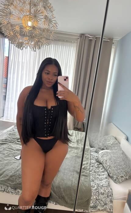 Alice bombom le meilleur anal et fellation (Photo)