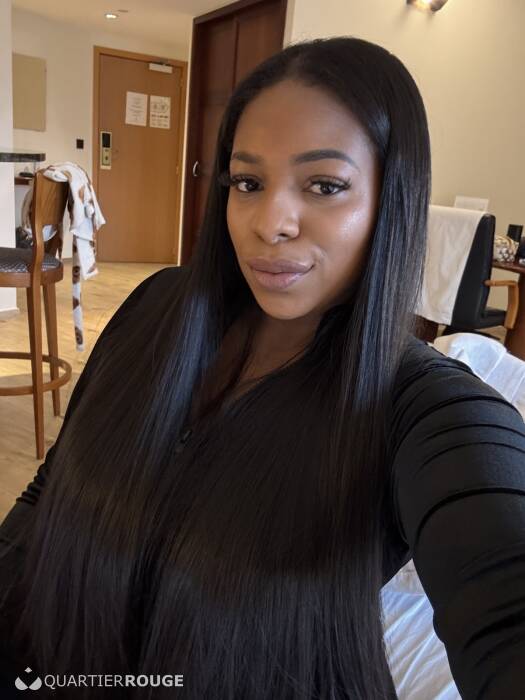 Alice bombom le meilleur anal et fellation (Photo)