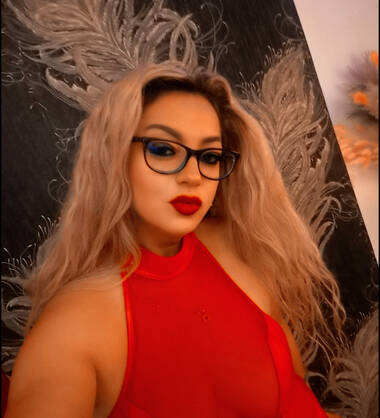 !!Claudia top services !!