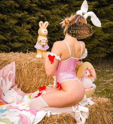 Monica ~ les mille et une caresse