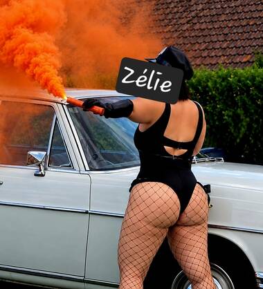 Zélie ~ les mille et une caresse