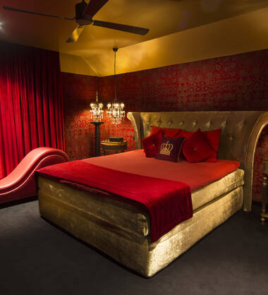 RENDEZ-VOUS LOVE HOTEL  OPEN