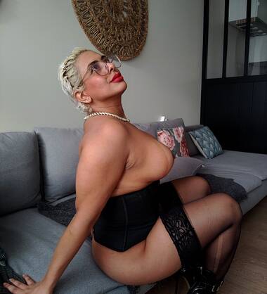 Sarah Dominatrix
