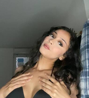 Mia