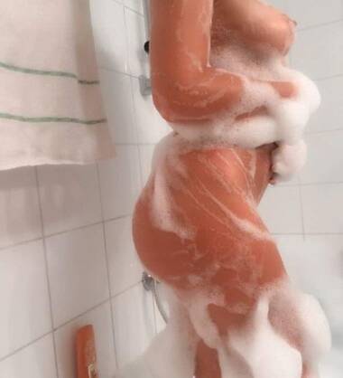 Annonces de femmes, hommes et de trans qui reçoivent en privé | Quartier-Rouge @ quartier-rouge.be