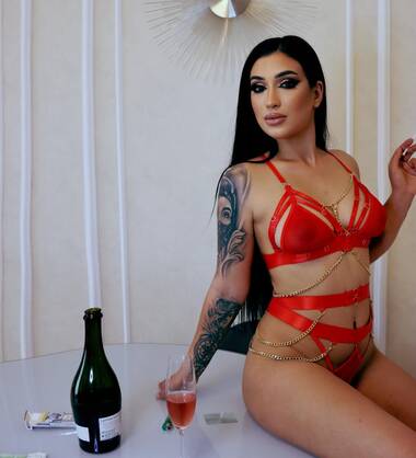 Amira bombe déplacement aussi