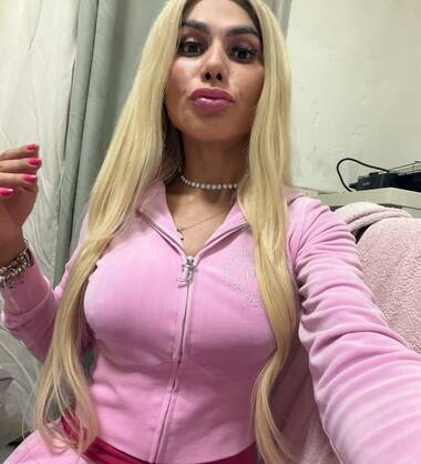 Katy blonde chaude  bite XXL