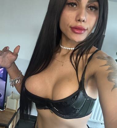 Katy trans brune chaude XXL