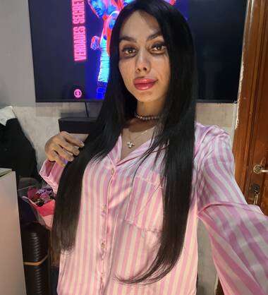 Katy blonde chaude  bite XXL