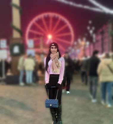 Katy Gabriella 23cm tres chaud .