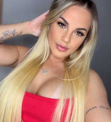 Isabelle Rodrigues new