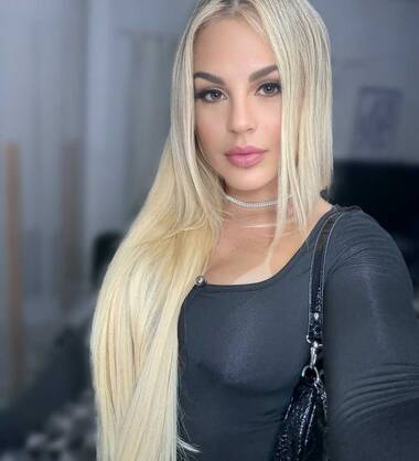 Isabelle Rodrigues new