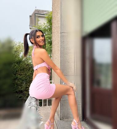 ANTONIA! FULL SERVICE!!!