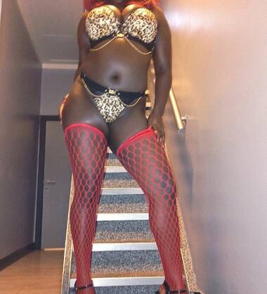 Naomi Coquine xxx