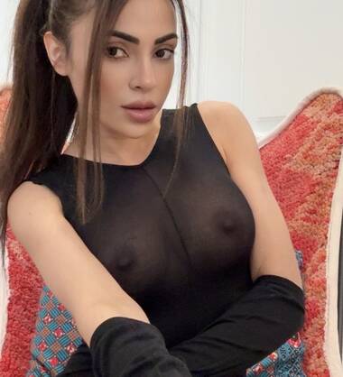 Anitta Petite