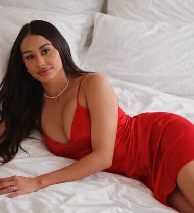 Olivia Super girlfriend