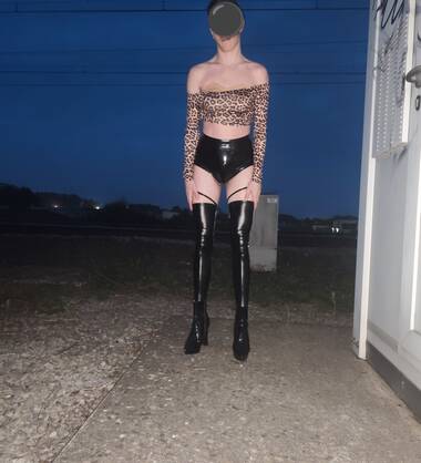 Chloe_sm69