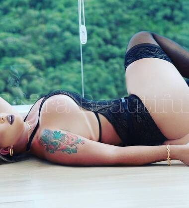 Ts Safira très actif et dominant