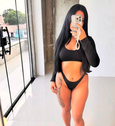 Vitoria super girlfriend