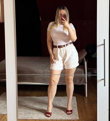 Maria hot