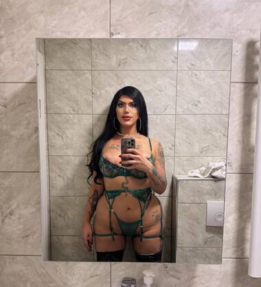 TS Bella